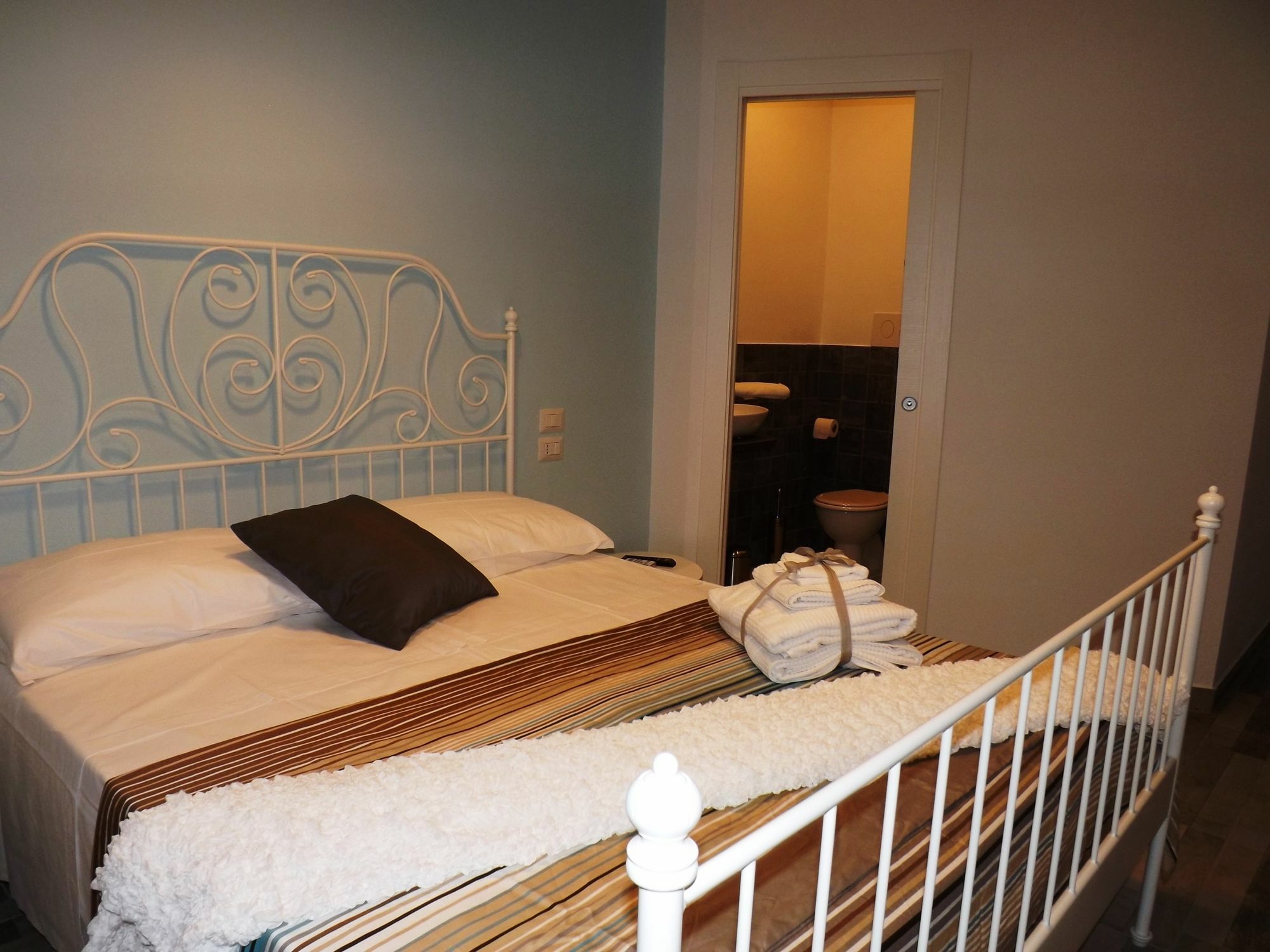 Domus Alma Bed and Breakfast Napoli Eksteriør billede