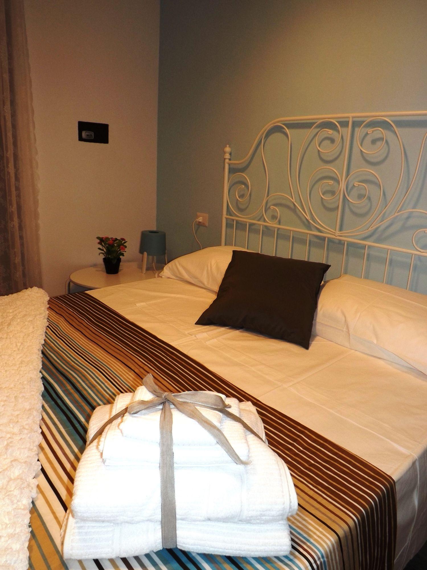 Domus Alma Bed and Breakfast Napoli Eksteriør billede